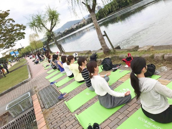 大濠公園を取り囲む、圧巻の大濠パーク・ヨガ
